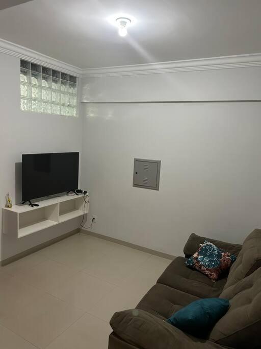 Completo Ao Lado Praca Dos Girassois Apartamento *